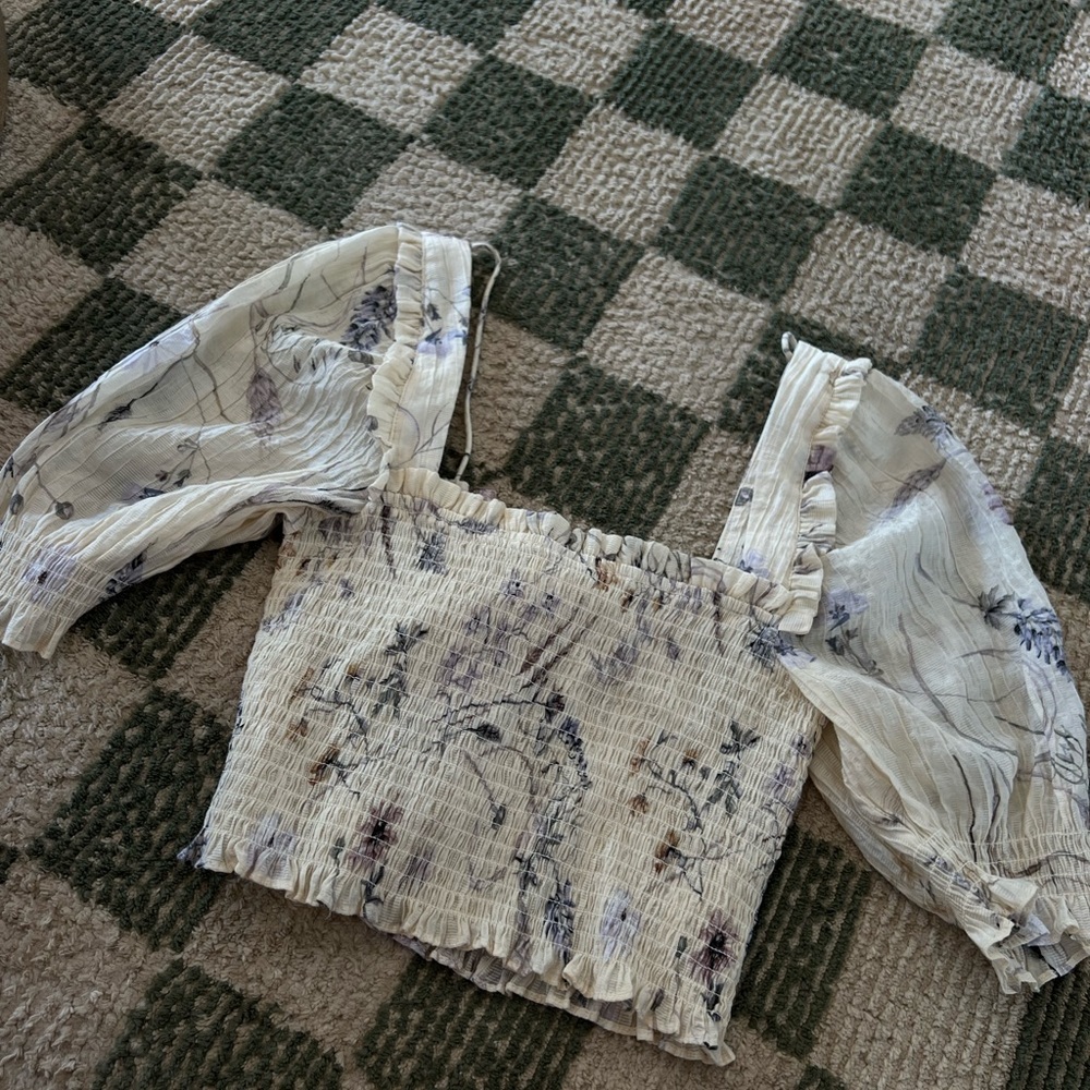 H&M peasant top - Picture 2 of 9